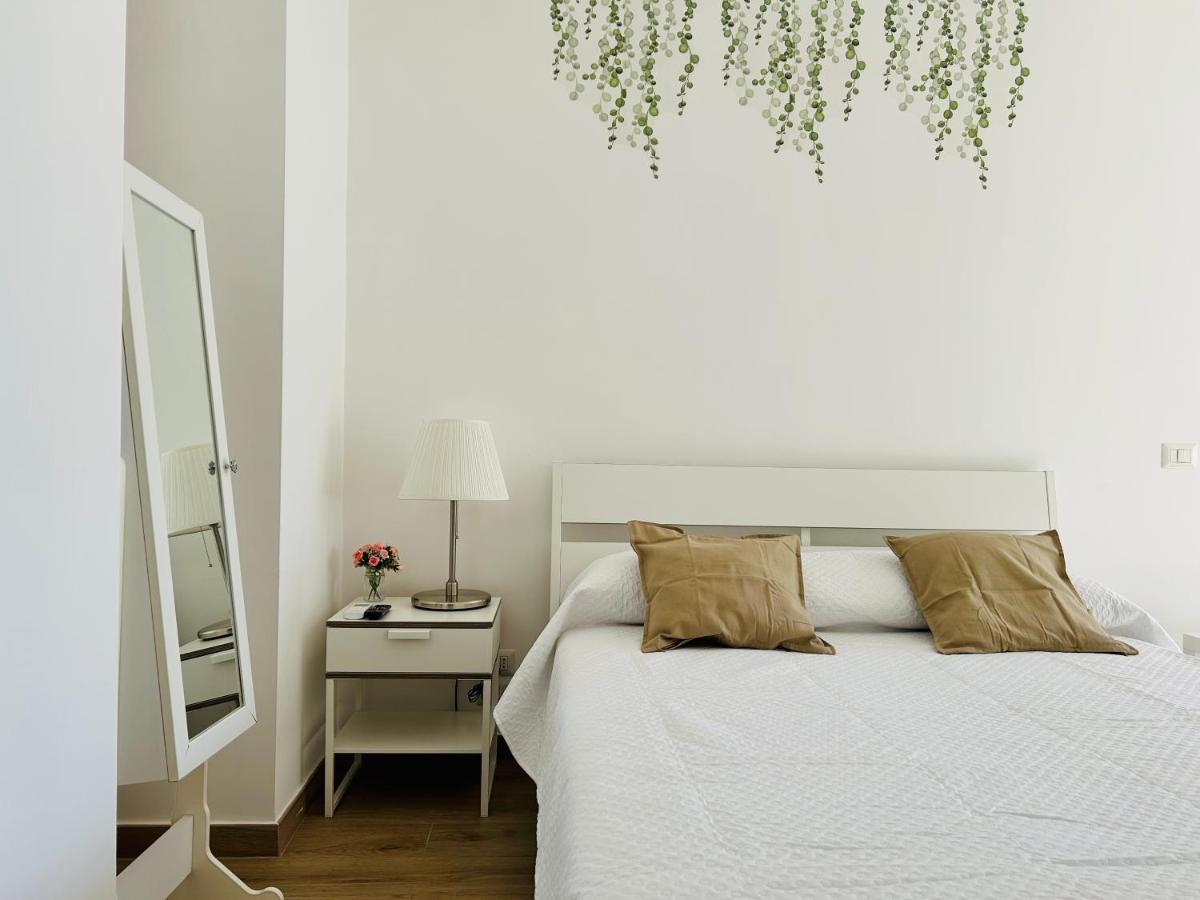 Vivina_081 Hotel Наполи Екстериор снимка