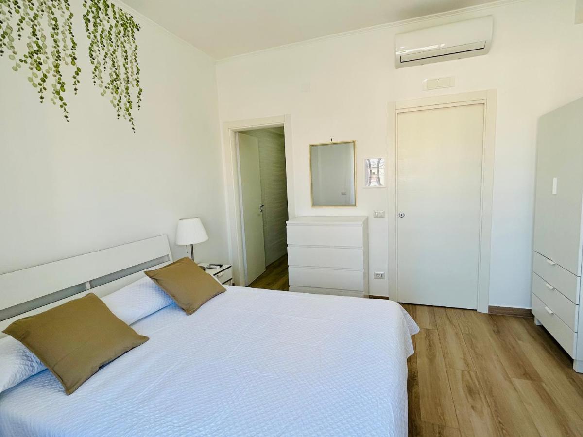 Vivina_081 Hotel Наполи Екстериор снимка