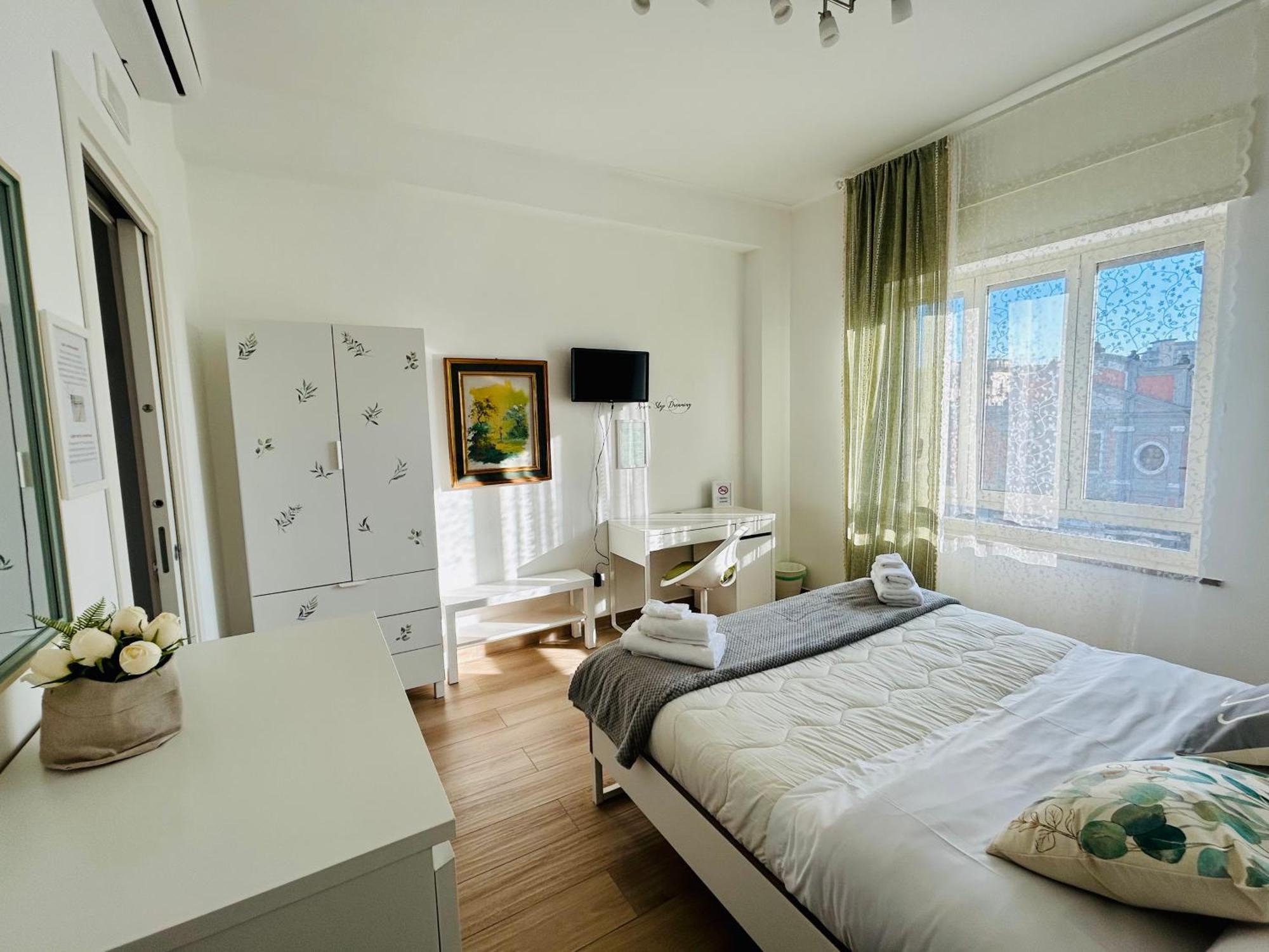 Vivina_081 Hotel Наполи Екстериор снимка