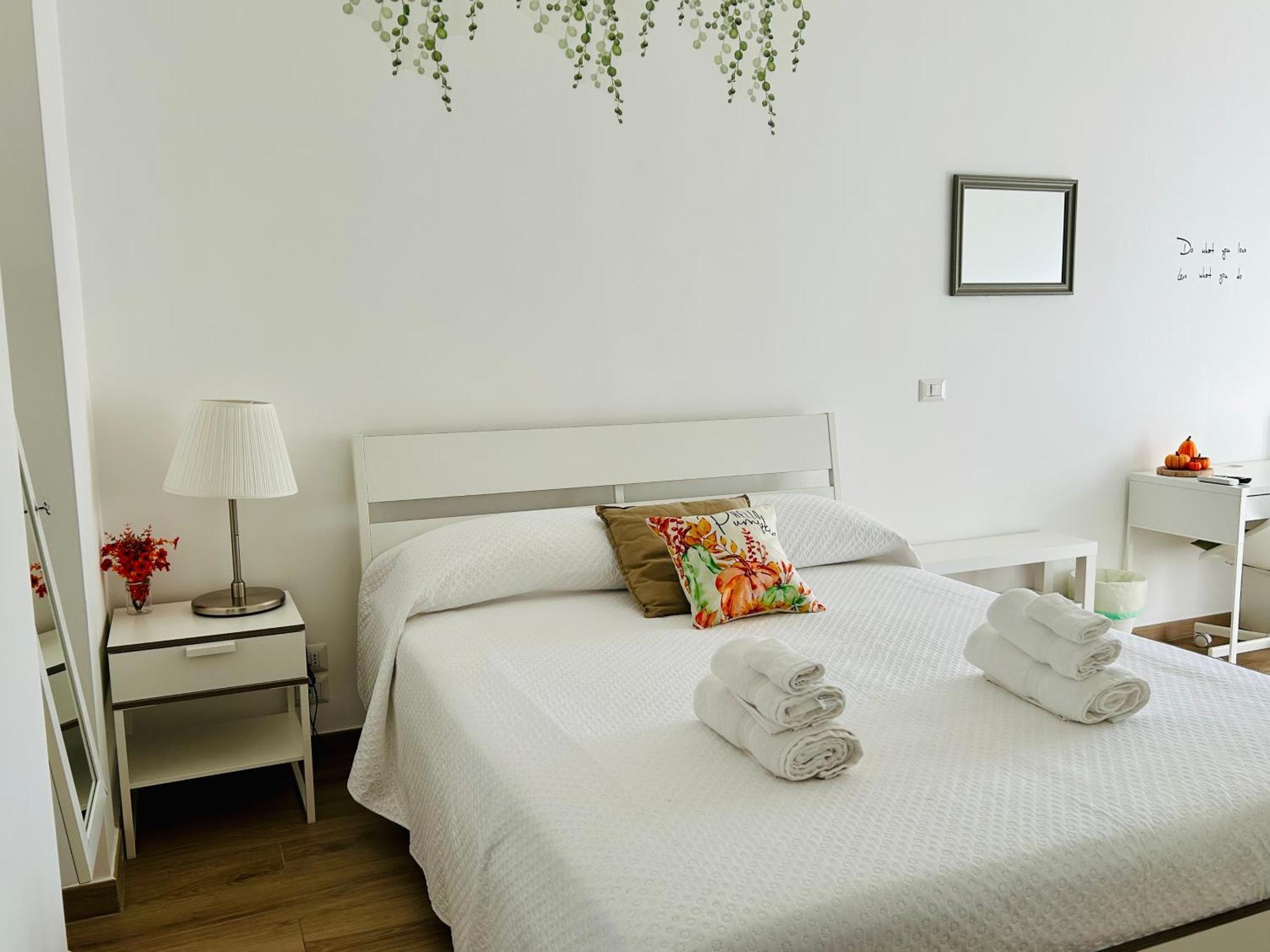 Vivina_081 Hotel Наполи Екстериор снимка