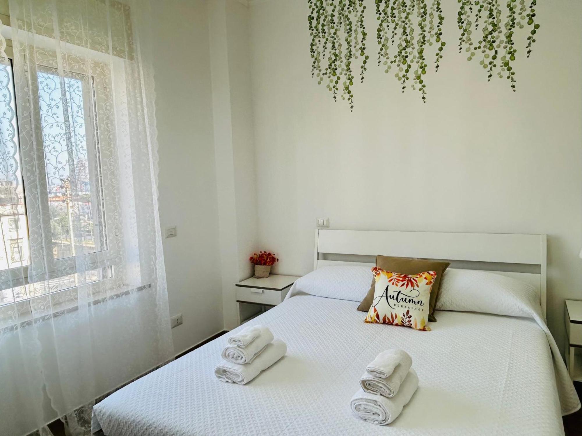 Vivina_081 Hotel Наполи Екстериор снимка