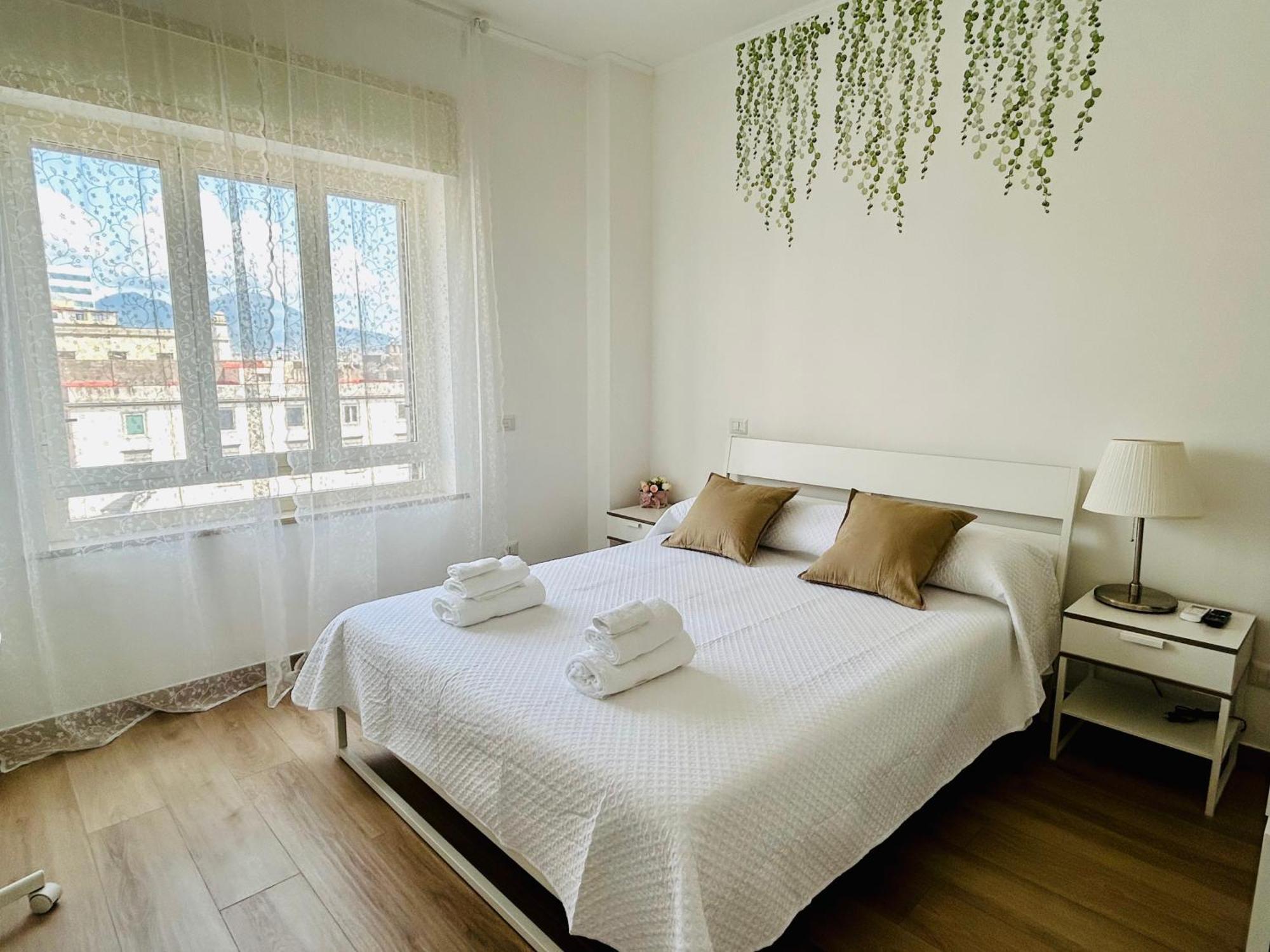 Vivina_081 Hotel Наполи Екстериор снимка